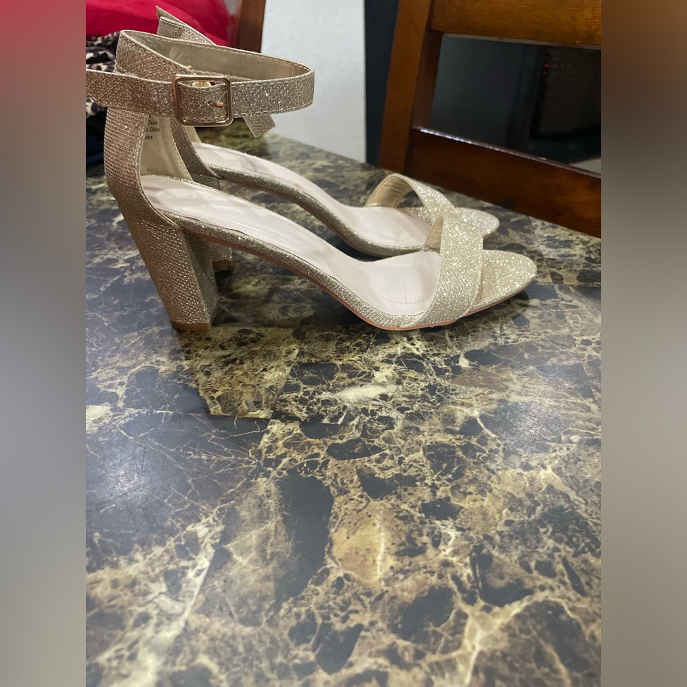 Davids bridal studio gold tone heels
